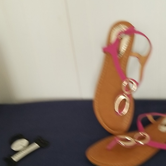 Women's Sandals - Picture 3 of 4